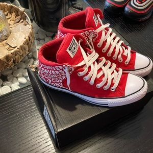 Chuck Taylor All Star High Street Mid Logo Print Red